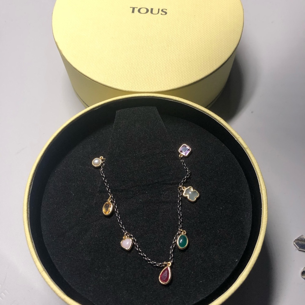 Tous